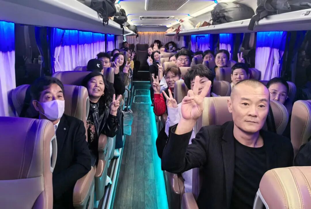 集团广饶金田市场组织“精英商户考察团赴浙江义乌“掘金”义博会!探寻行业新机遇! 集团广饶金田市场组织“精英商户考察团赴浙江义乌“掘金”义博会!探寻行业新机遇!